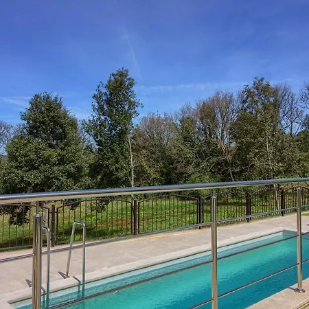 Mit Privatpool Fuer 20 Personen Ca 480 Qm In Banjole, Istrien Istrische Riviera Nyaraló *